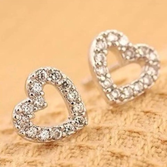 💙💎GRATEFUL💙MAKER💎💙 Jewelry - NEW!💙💎ADORABLE! HEART CRYSTAL EARRINGS!💎💙CUTE!